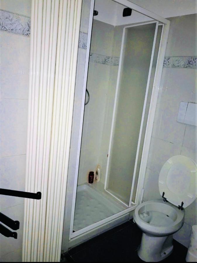 Bilocale Zona Centro Apartamento Milão Exterior foto